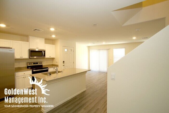 Building Photo - Brand New Two Story 3Bdm 2.5Ba Townhome in...