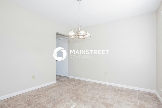 Building Photo - 4 Bedroom Pet-Friendly Home in Florissant,...