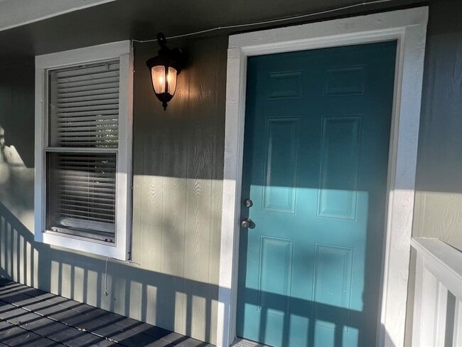 Foto del edificio - 928 E 56th St