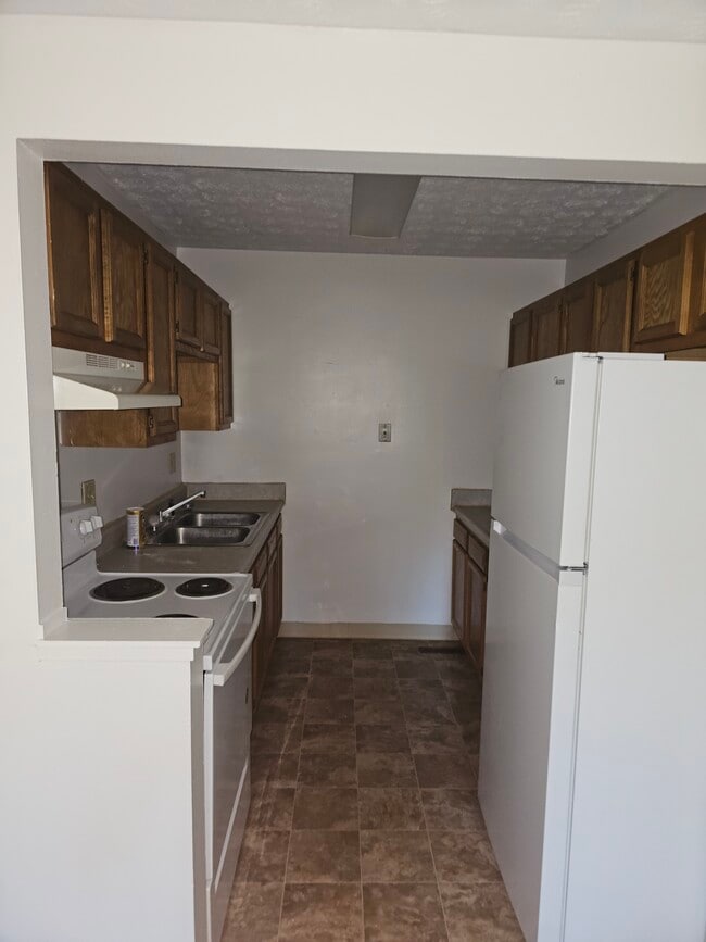 Building Photo - Arbourway Apartments