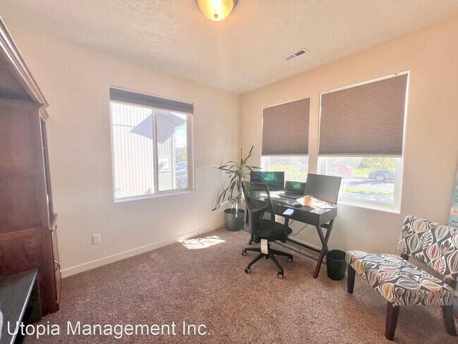 Foto del edificio - 3 br, 2 bath House - 3667 SW Pumice Pl