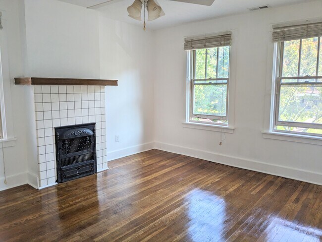 Building Photo - 5349 Beeler St