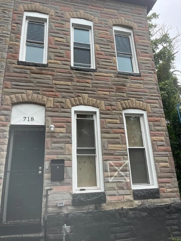 Foto principal - 718 N Payson St