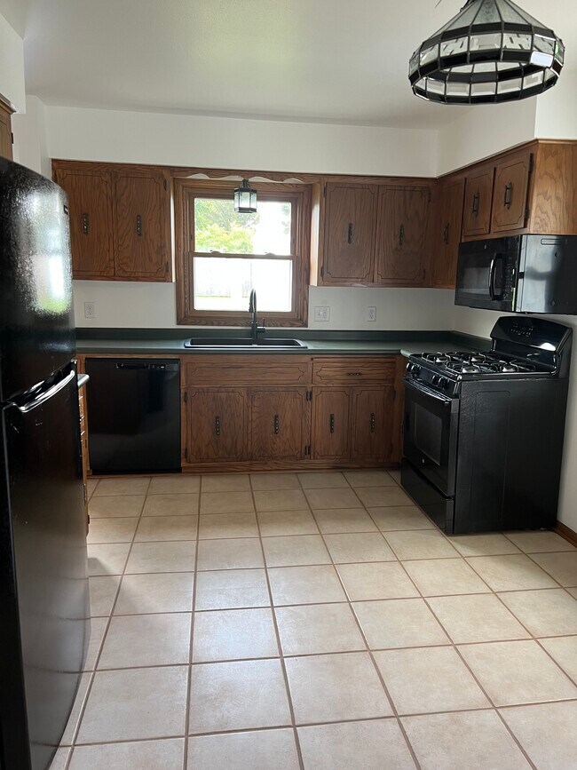 Kitchen - 6011 80th Pl