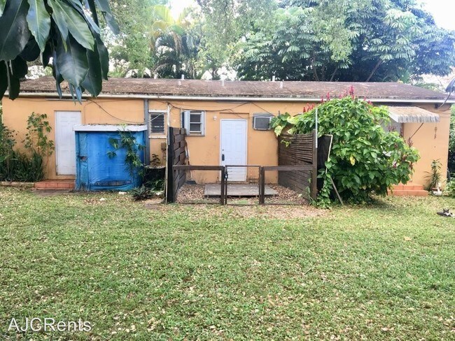Building Photo - 2317 SW 58th Ct