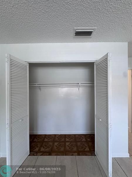 Foto del edificio - 10551 NW 45th St