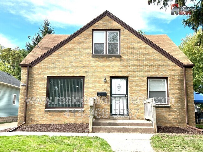 Building Photo - 5911 N 35th St