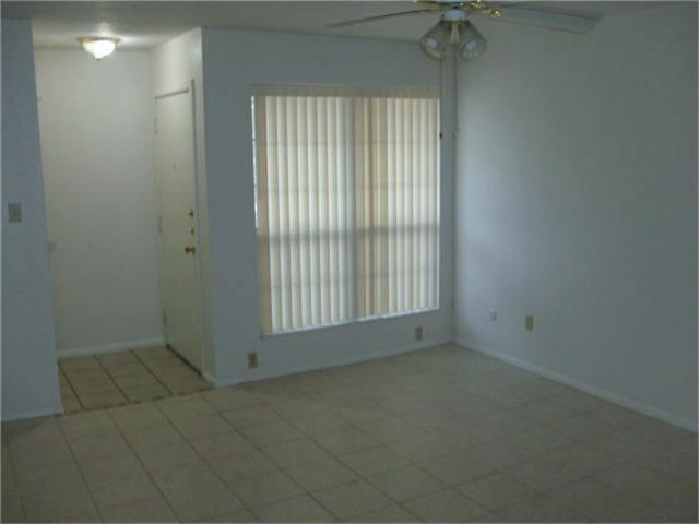Building Photo - 3002 Pasadena Blvd