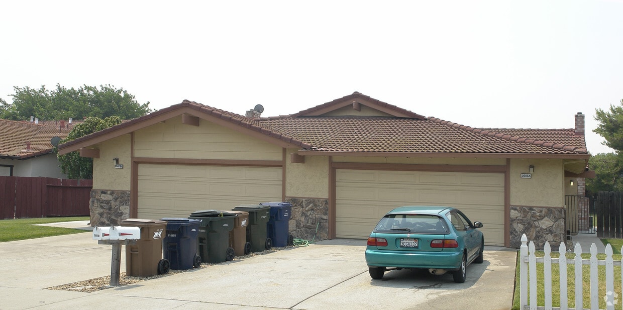 Building Photo - 2605 Cathy Way