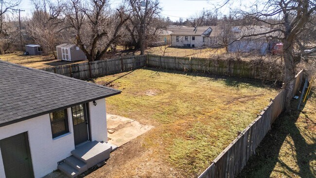 Building Photo - 3 Bedroom Rent to Own Home Available!