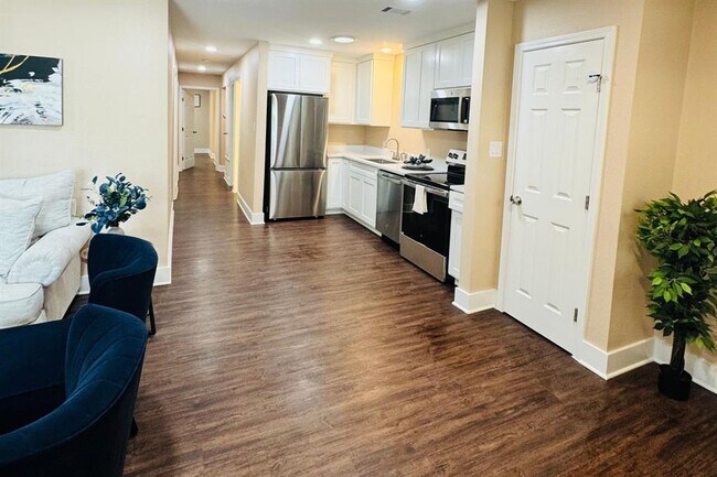 Foto del edificio - 2701 Little Valley Cove