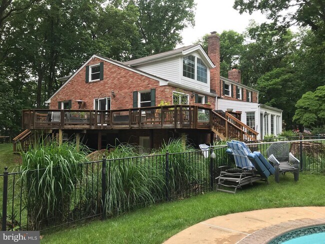 Foto del edificio - 41272 Stone School Ln