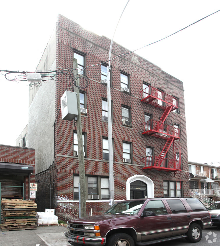 Building Photo - 1513-1515 W 7th St