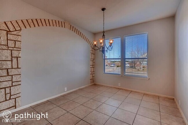 Building Photo - 2001 Hunters Glen Ct