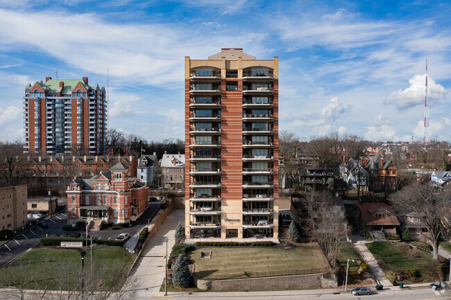 Building Photo - The Overlook at Eden Park