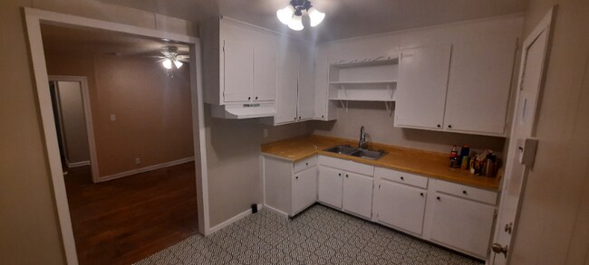 Foto del edificio - 1614 Elizabeth Rd