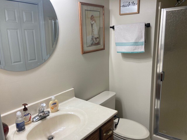 Foto del edificio - 1008 Blakewood Ct