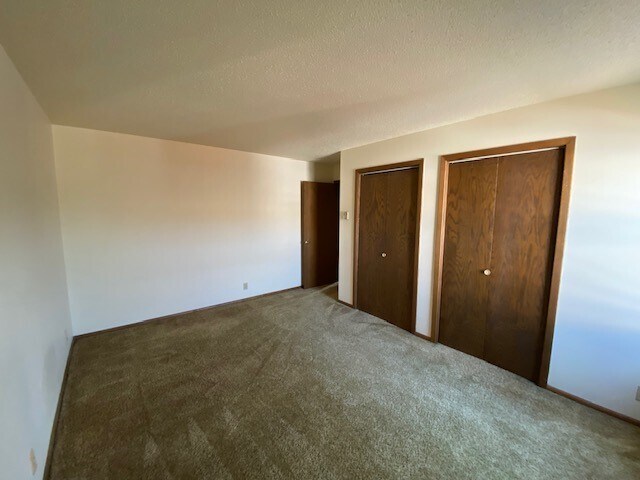 Foto del edificio - 3218 Oak Knoll Dr