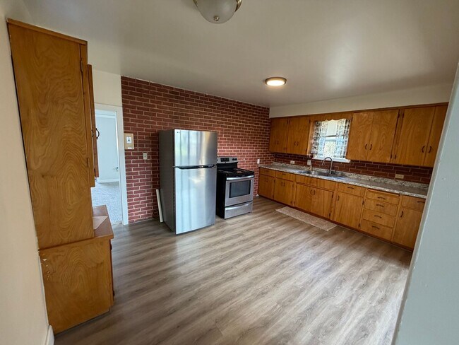 Foto del edificio - Clean, Updated Home with Large Yard in Klamath Falls