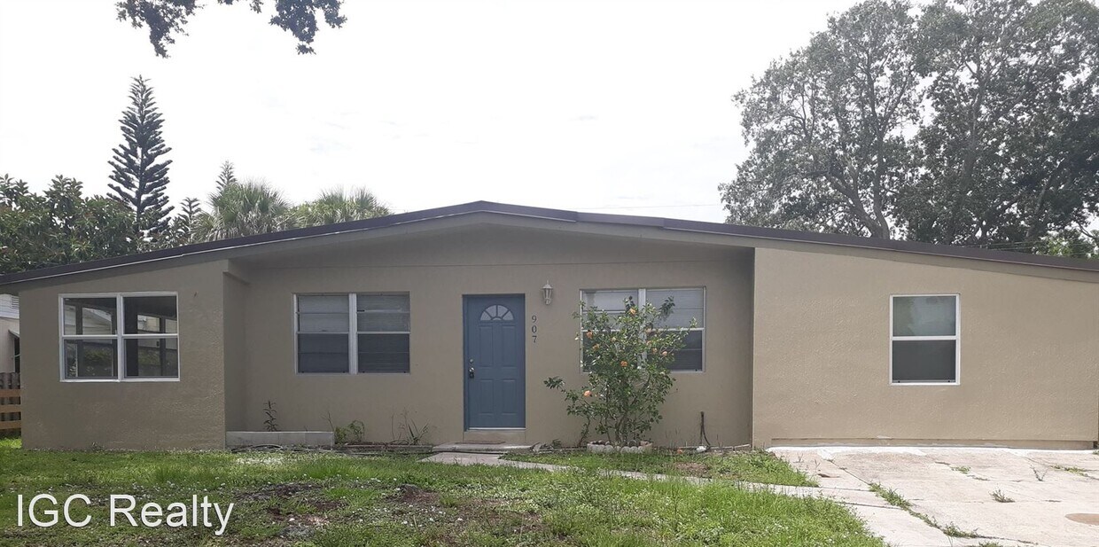 3 br, 2 bath House 907 Espanola Way House Rental in Melbourne, FL