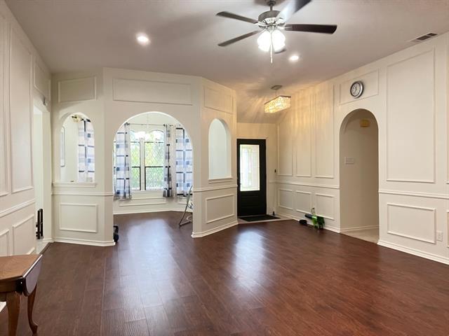 Foto del edificio - 1305 Stonecreek Ct