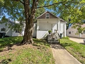 Building Photo - 1045 Inman St