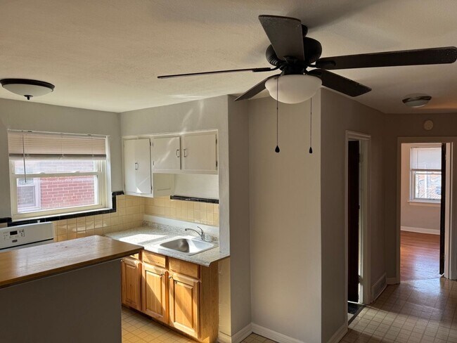 Foto del edificio - 4519 Jamieson Ave