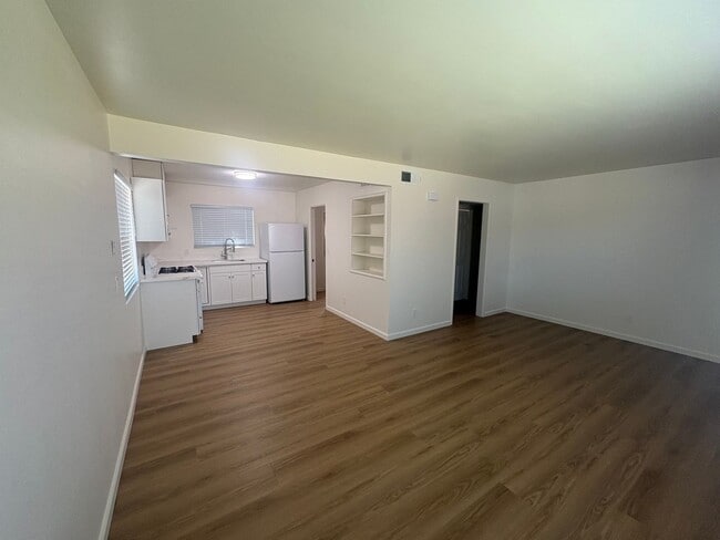 Building Photo - 501 Florinda St