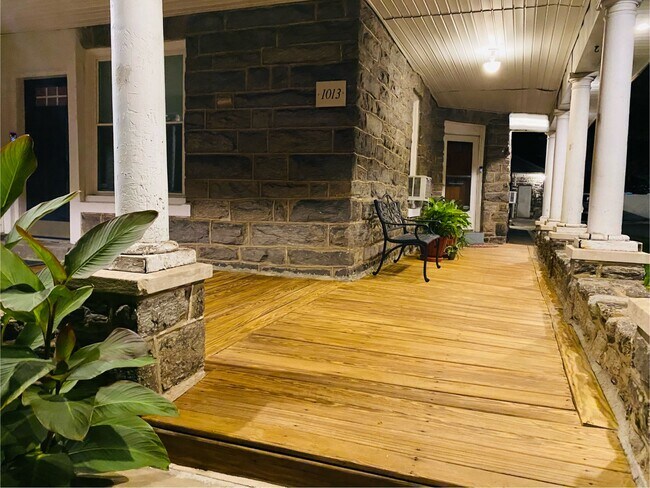 Porche - 1013 N 63rd St