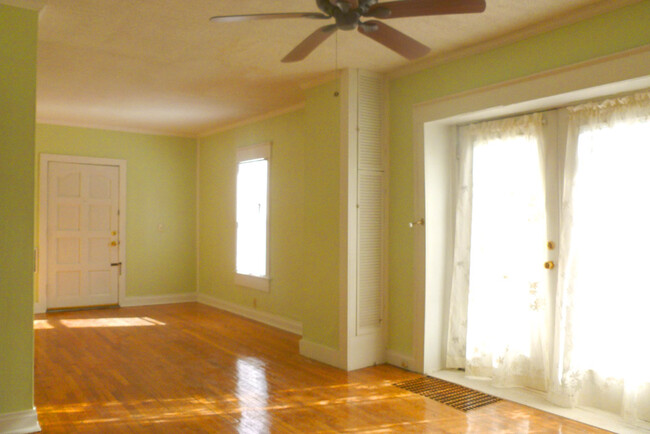 Living Room - 4810 Holly St