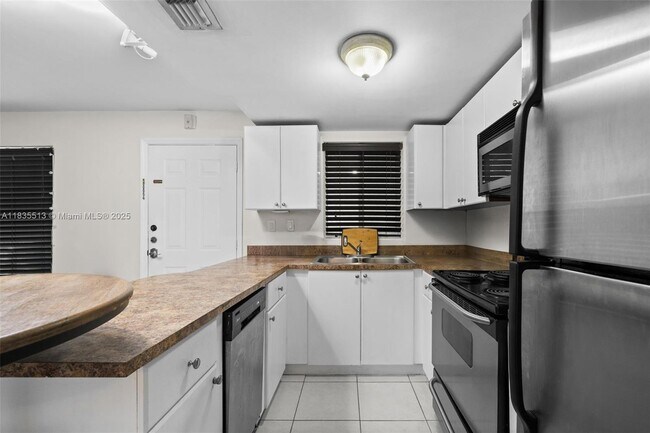 Foto del edificio - 3101 SW 27th Ave