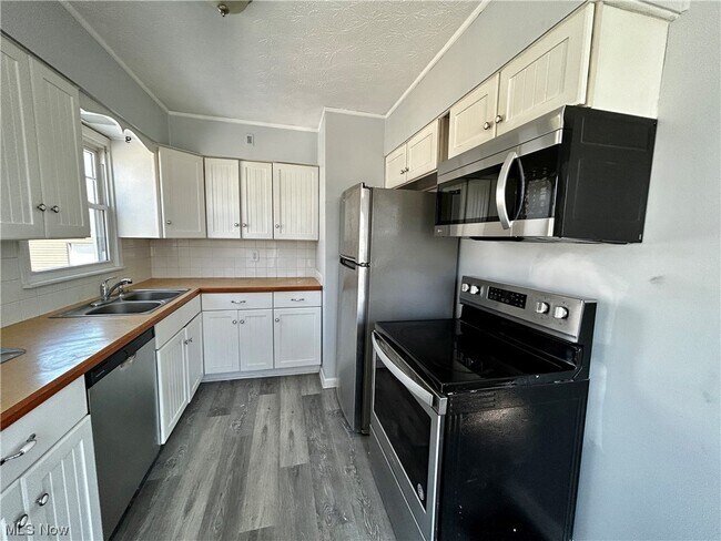 Building Photo - 1929 17th St