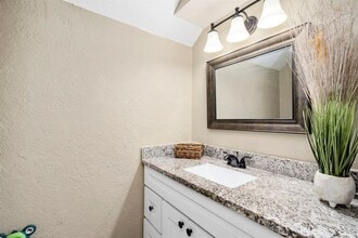 Building Photo - 22011 Kenchester Dr