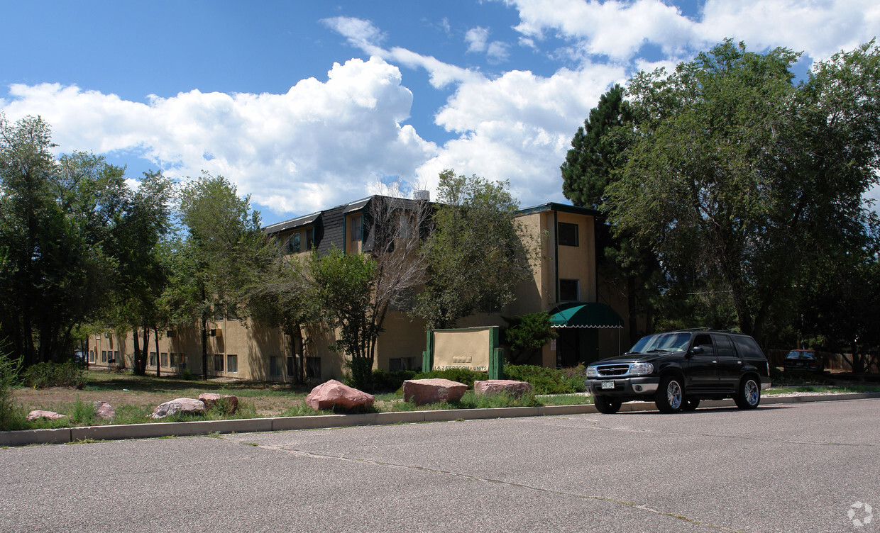 Primary Photo - Sonoma Heights Apartments