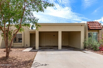 Building Photo - 747 W Rice Dr