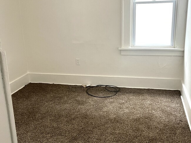 Foto del edificio - 1318 W 11th St