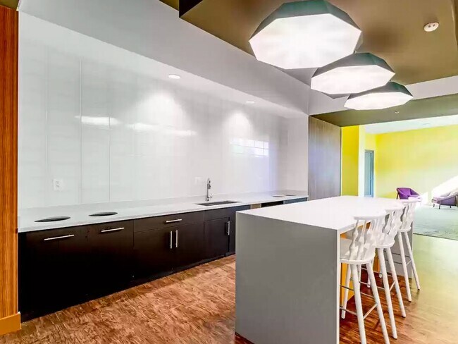 Foto del edificio - 4001 S Capitol St SW
