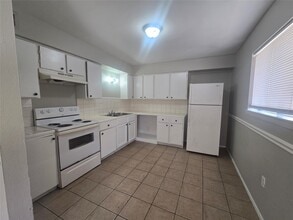 Building Photo - 2814 Avenue O 1/2