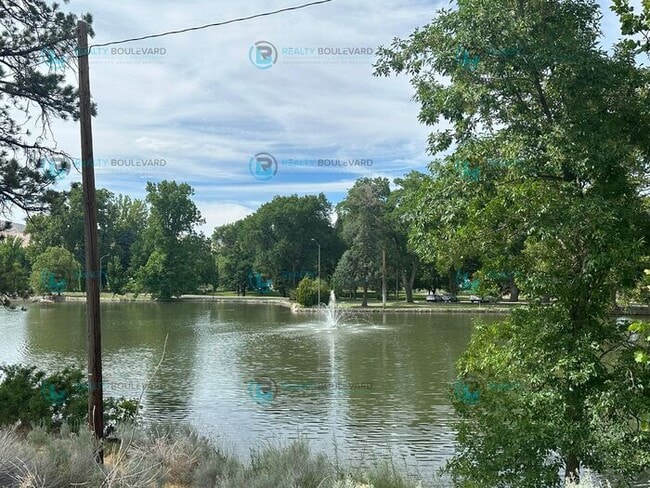 Foto del edificio - 1 Bedroom 1 Bath + Office next to Idlewild Park & the Truckee River