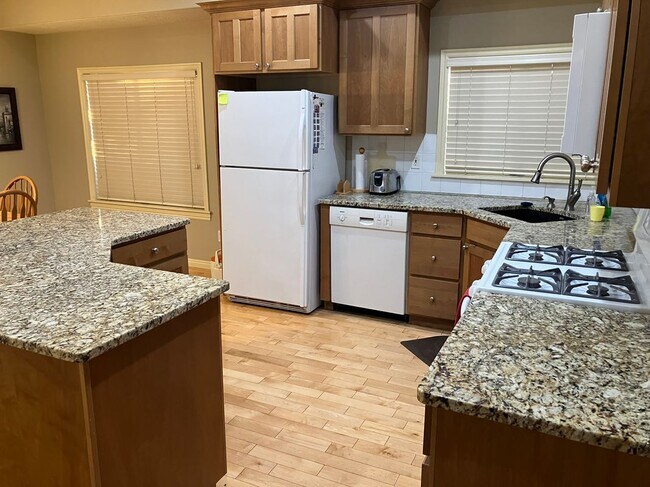 Foto del edificio - 468 Cottage Ct