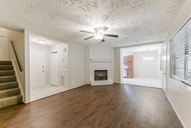 Building Photo - 139 W White Willow Cir