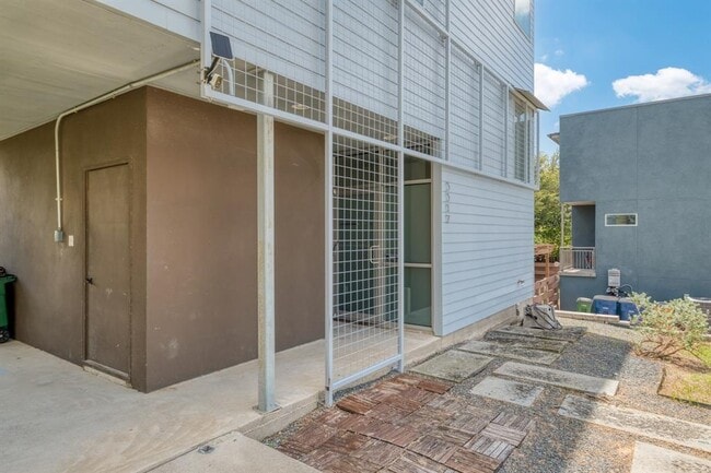 Building Photo - 5517 Agatha Cir
