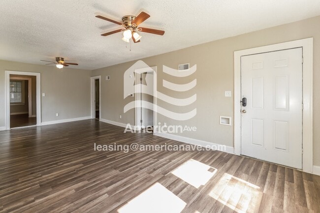 Building Photo - 4204 Monroe Ave