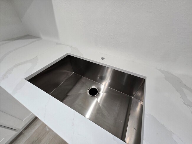 Foto del edificio - 10470 Alcott Dr