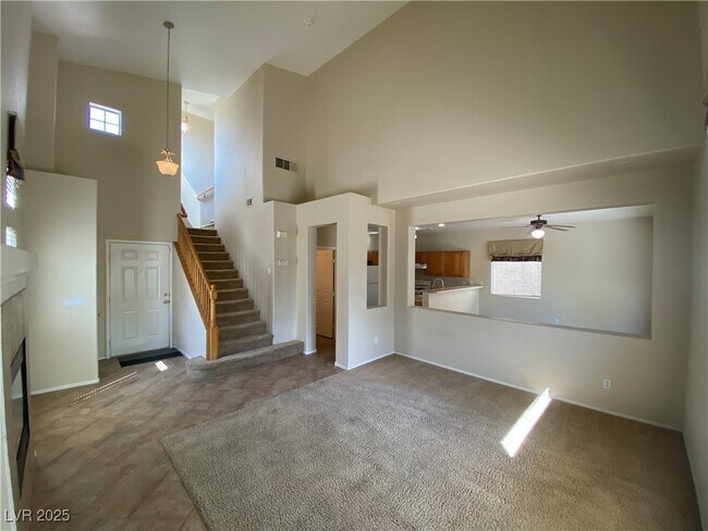 Foto del edificio - 8825 Rambling Rock Ct