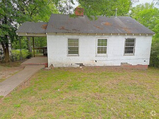 Building Photo - 2718 McCoy Ave