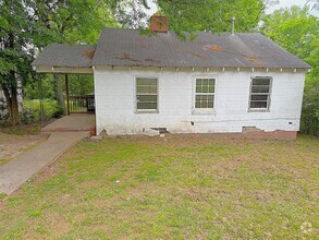 Building Photo - 2718 McCoy Ave