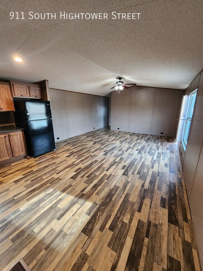 Foto del edificio - 911 S Hightower St