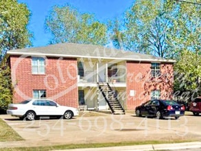 Building Photo - 2321 Terrace Dr
