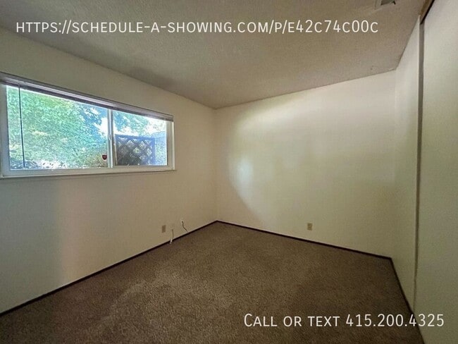 Building Photo - 258 Yellowstone Dr